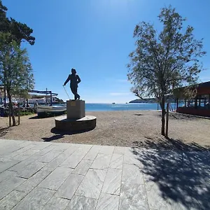 Espectacular Planta Baja Con Terraza Y Parking A 5 Min De La Playa , Cadaqués Espagne